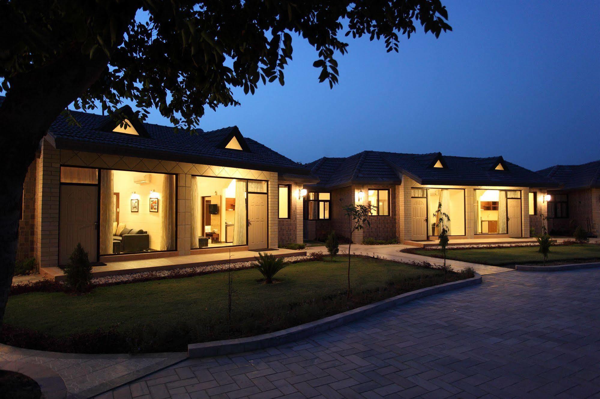 Shri Radha Brij Vasundhara Resort & Spa Govardhan Екстер'єр фото