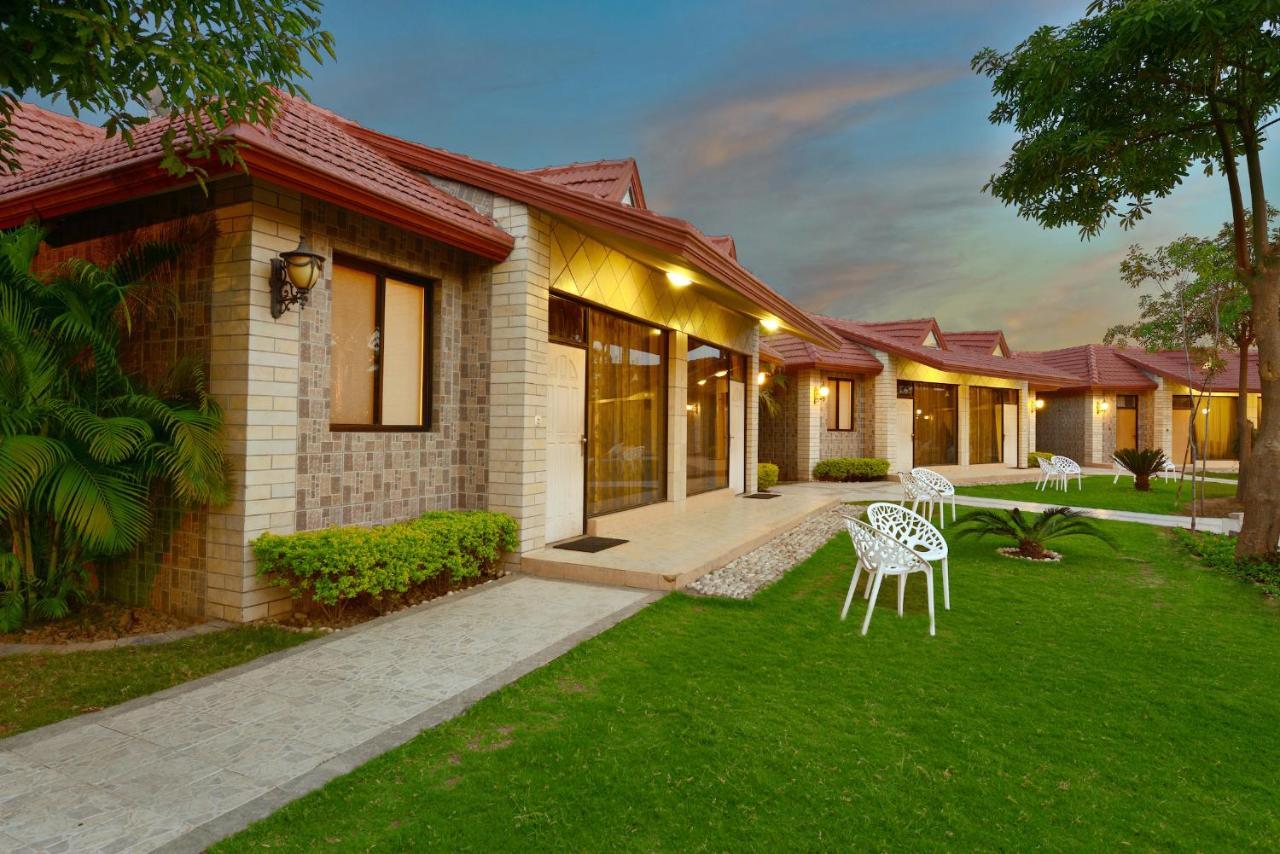 Shri Radha Brij Vasundhara Resort & Spa Govardhan Екстер'єр фото